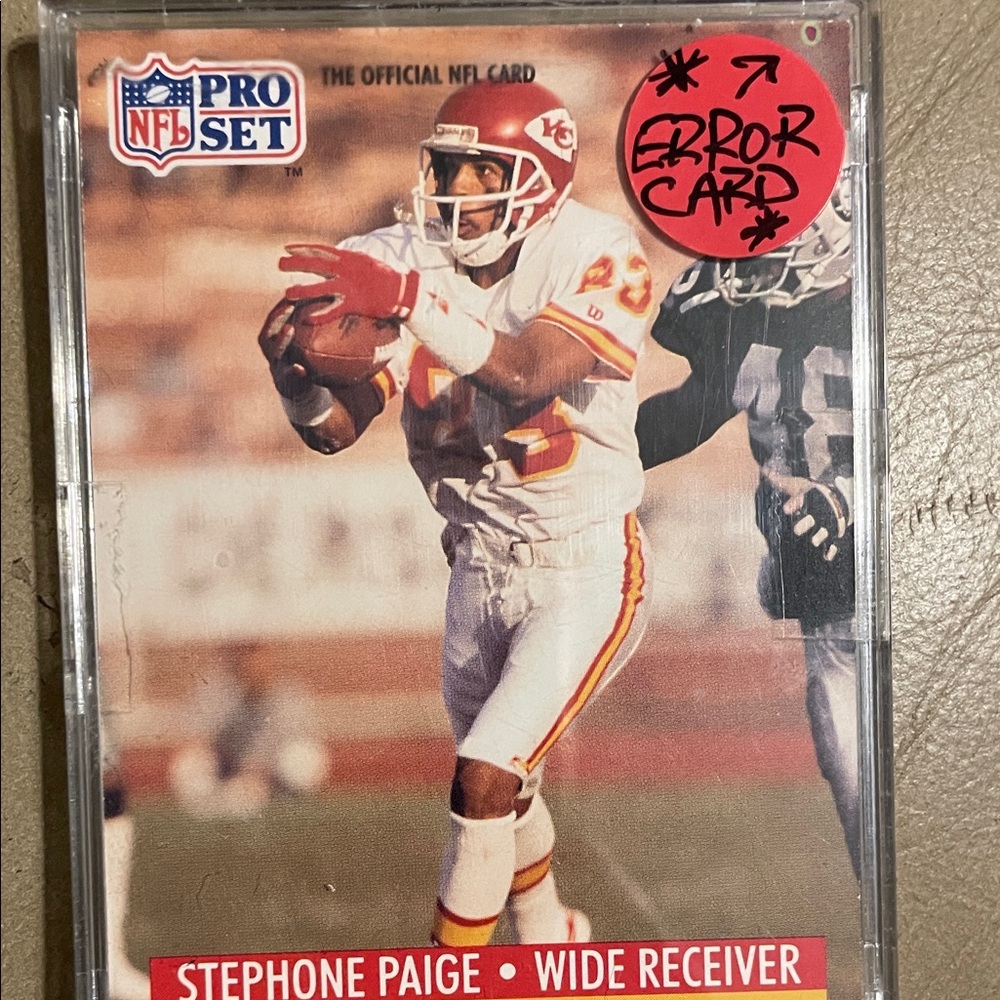 1991 NFL pro set Stephone Paige error card. Ink blob located in top right corner